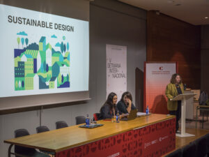 Conferencia de Lili Zakaryan sobre Diseño sostenible.